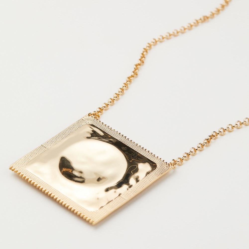 H&M MOSCHINO necklace - Picture 4 of 7